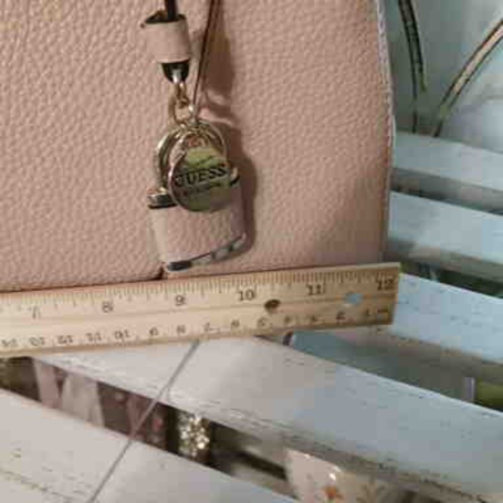 Guess Purse NWOT - Picture 7 of 8